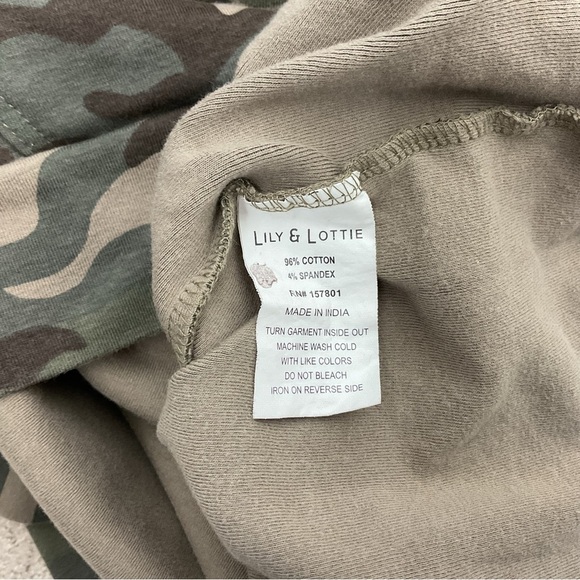 Chelsea‎ DeBoer By Lily & Lottie Camo Cowl Neck Tunic Top Size Large - Picture 5 of 7